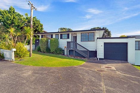 Photo of property in 15 Denarius Lane, Glendene, Auckland, 0602