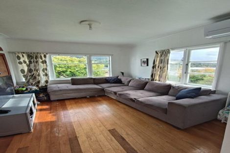 Photo of property in 18 Collins Avenue, Tawa, Wellington, 5028