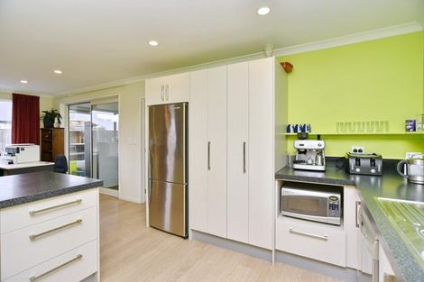 Photo of property in 26 Solander Road, Pegasus, 7612