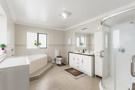 Photo of property in 305 Albany Highway, Rosedale, Auckland, 0632