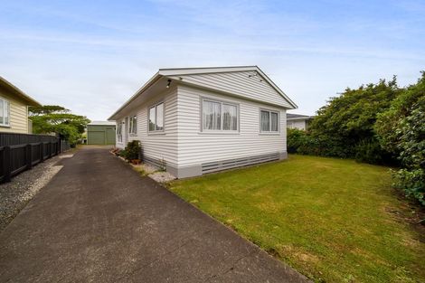 Photo of property in 6 Grey Street, Hawera, 4610