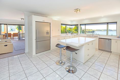 Photo of property in 989 Whangaparaoa Road, Tindalls Beach, Whangaparaoa, 0930