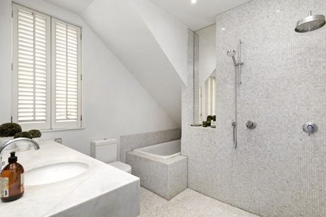 Photo of property in 27 Moir Street, Mount Victoria, Wellington, 6011