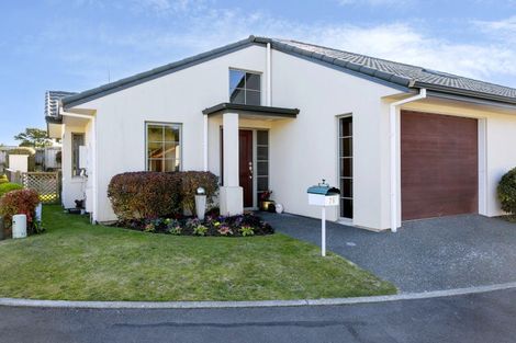 Photo of property in 26 Lakeridge Close, Rangatira Park, Taupo, 3330