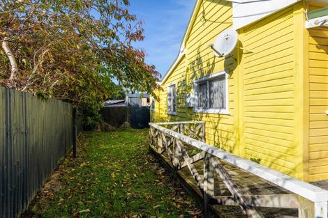 Photo of property in 82 Railway Street, Eltham, 4322