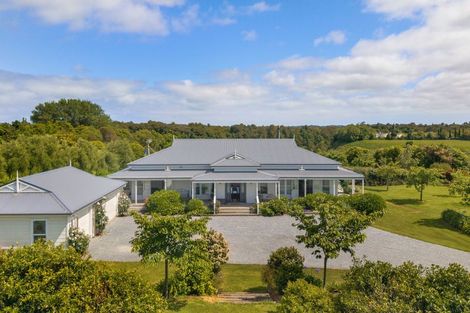 Photo of property in 68 Tarahunga Road, Levin, 5571