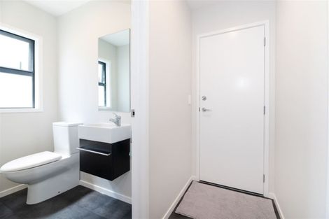 Photo of property in 57a Hepburn Road, Glendene, Auckland, 0602