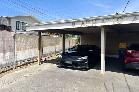 Photo of property in 1/9 Adriatic Avenue, Henderson, Auckland, 0612