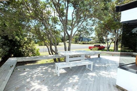 Photo of property in 138 Waimaire Avenue, Matarangi, Whitianga, 3592