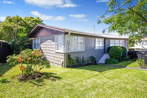 Photo of property in 39 Bodi Place, Te Atatu South, Auckland, 0610