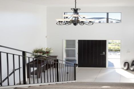 Photo of property in 103 Pine Harbour Parade, Beachlands, Auckland, 2018