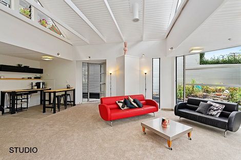 Photo of property in 31 Tizard Road, Birkenhead, Auckland, 0626