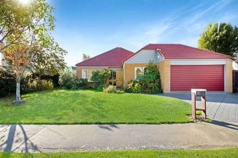 Photo of property in 12 Beauford Place, Parklands, Christchurch, 8083