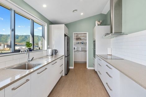 Photo of property in 48 Ferndale Drive, Waikanae, 5036