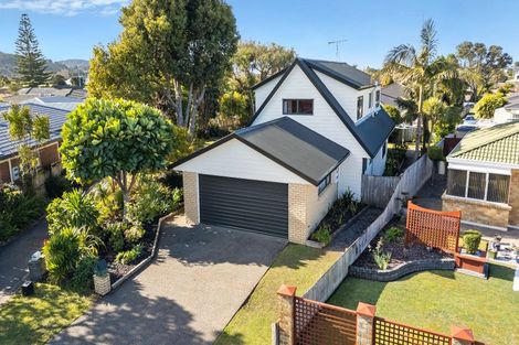 Photo of property in 48 Lakeside Drive, Orewa, 0931