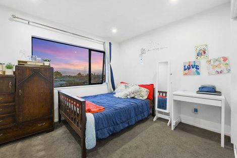 Photo of property in 4/143 Portage Road, New Lynn, Auckland, 0600