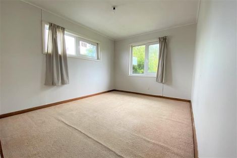 Photo of property in 35 Raleigh Road, Northcote, Auckland, 0627