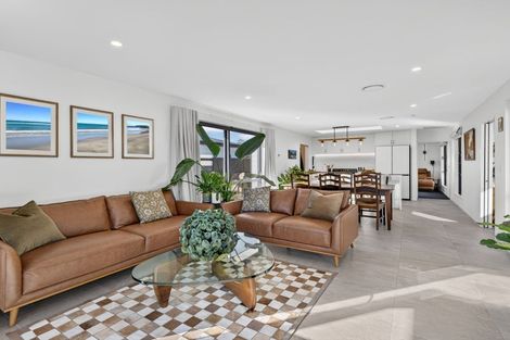 Photo of property in 5 Kearns Drive, Halswell, Christchurch, 8025