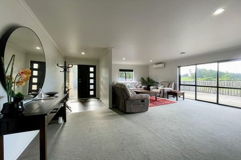 Photo of property in 10a Kororako Grove, Whalers Gate, New Plymouth, 4310