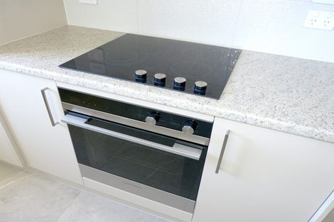 Photo of property in 107 Station Road, Kumeu, 0891