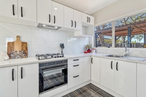 Photo of property in 2/8 Anglers Way, Wattle Downs, Auckland, 2102