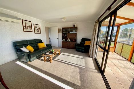 Photo of property in 17 Crossleigh Crescent, Balclutha, 9230