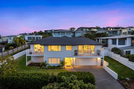 Photo of property in 56 Grovenor Drive, Orewa, 0931