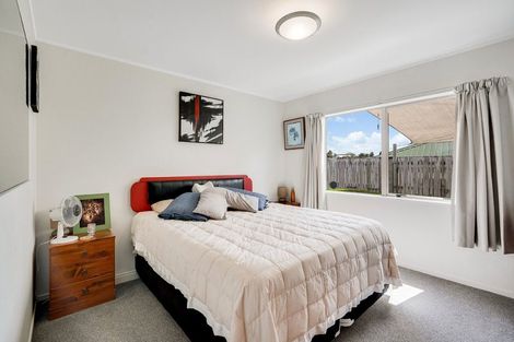 Photo of property in 21 Caulfield Place, Nawton, Hamilton, 3200