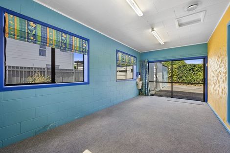 Photo of property in 5 Wesley Avenue, Frankleigh Park, New Plymouth, 4310