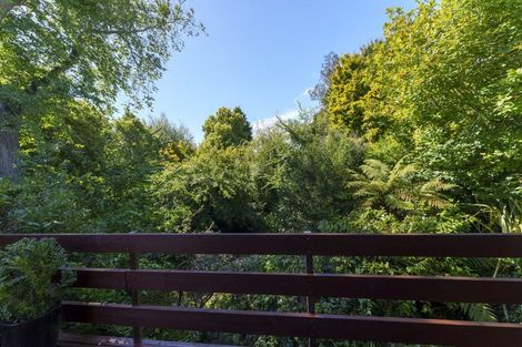 Photo of property in 85 Avonhead Road, Avonhead, Christchurch, 8042