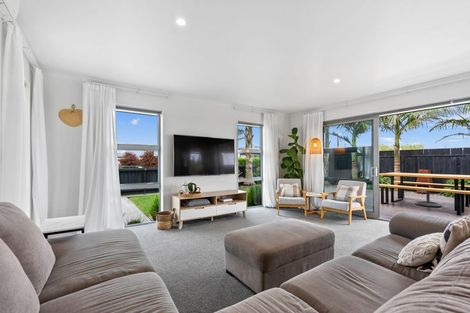 Photo of property in 24 Ferry Road, Waipu, 0510