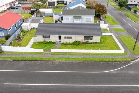 Photo of property in 11 Furlong Street, Hawera, 4610