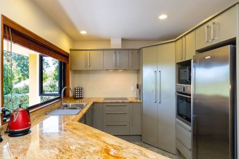 Photo of property in 58 Palmerston Road, Havelock North, 4130