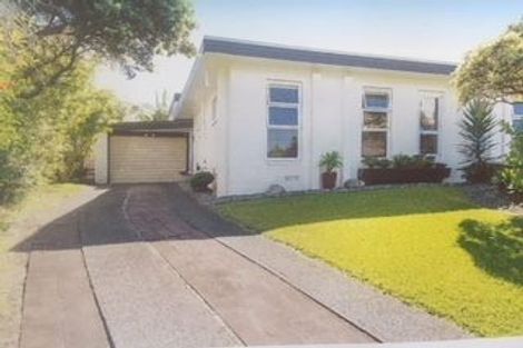 Photo of property in 22 Amorino Drive, Red Beach, 0932