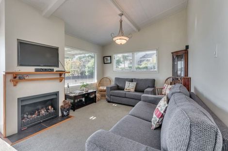 Photo of property in 6 Chad Street, Rainbow Point, Taupo, 3330