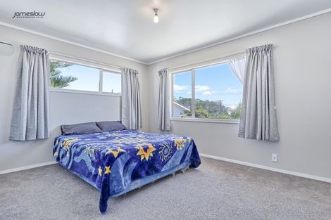 Photo of property in 46 Farquhar Road, Glendene, Auckland, 0602