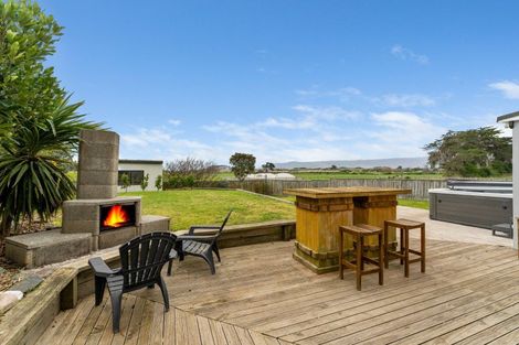 Photo of property in 10 Brendon Drive, Te Horo Beach, Otaki, 5581