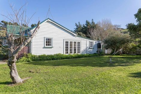 Photo of property in 44 Seaview Road, Herbertville, 4970