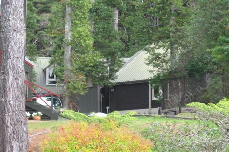 Photo of property in 36 Daffodil Street, Titirangi, Auckland, 0604