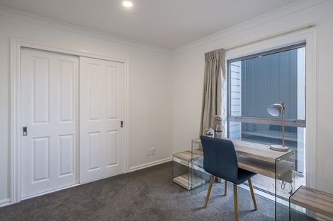 Photo of property in 6 Holcombe Drive, Paraparaumu, 5032