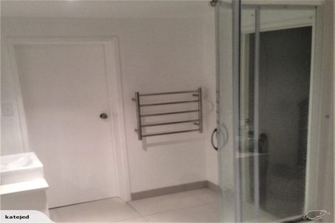 Photo of property in 75 Mountbatten Avenue, Hillcrest, Auckland, 0627