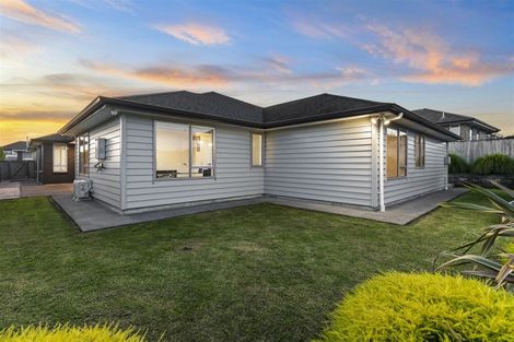 Photo of property in 11 Lam Terrace, Riverhead, 0820