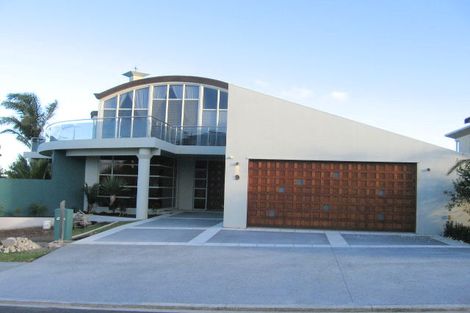 Photo of property in 9 Courtneys, West Harbour, Auckland, 0618