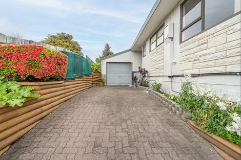 Photo of property in 1 Gladstone Grove, Richmond Heights, Taupo, 3330