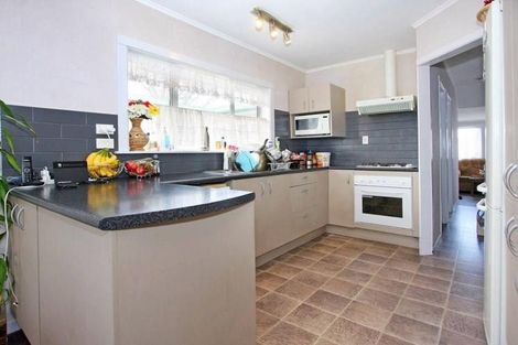 Photo of property in 10 Sunnyside Crescent, Papatoetoe, Auckland, 2025