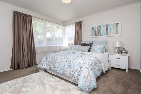 Photo of property in 39 Bodi Place, Te Atatu South, Auckland, 0610