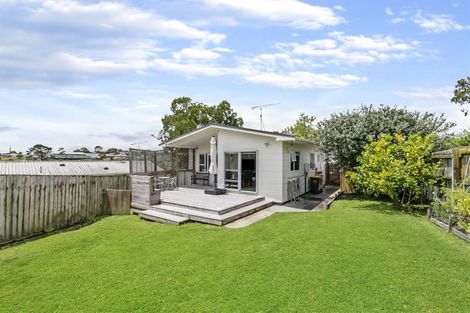 Photo of property in 30 Taurus Crescent, Beach Haven, Auckland, 0626