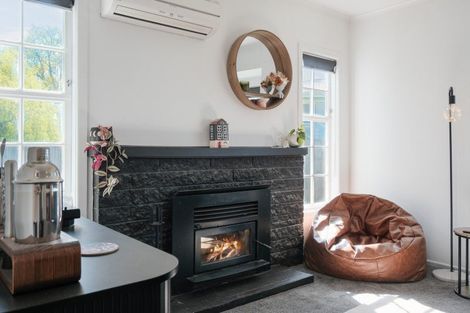 Photo of property in 10 Jarmey Place, Mangakakahi, Rotorua, 3015