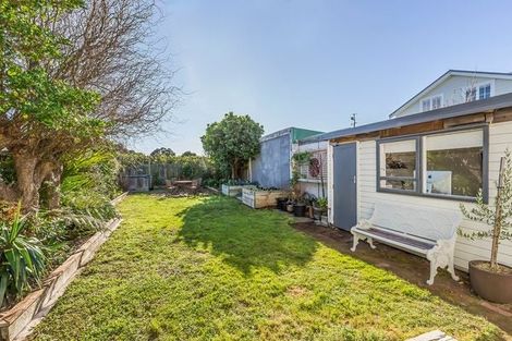 Photo of property in 39 Dundas Street, Seatoun, Wellington, 6022