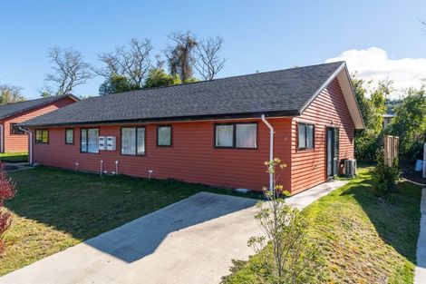 Photo of property in 7 Winnie Close, Acacia Bay, Taupo, 3330